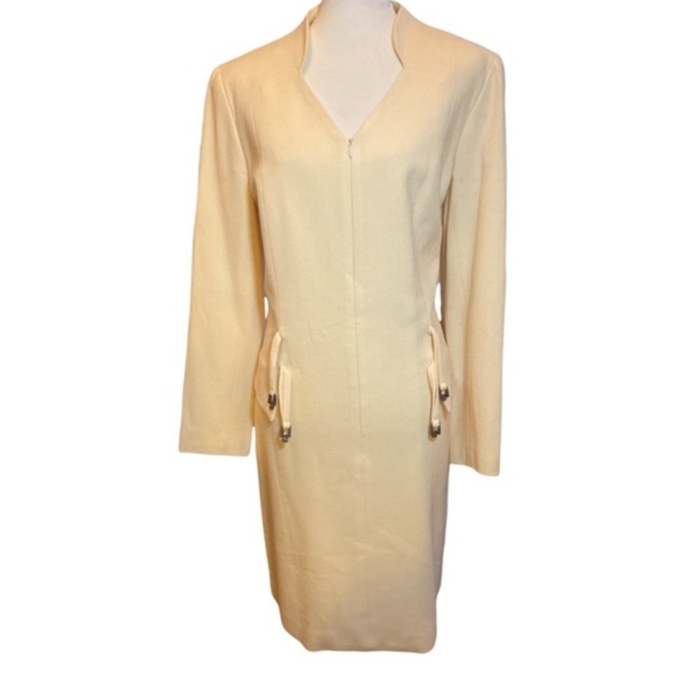 Cream Sheath wool Dress with V-Neck and Long Sleeves Sz 16